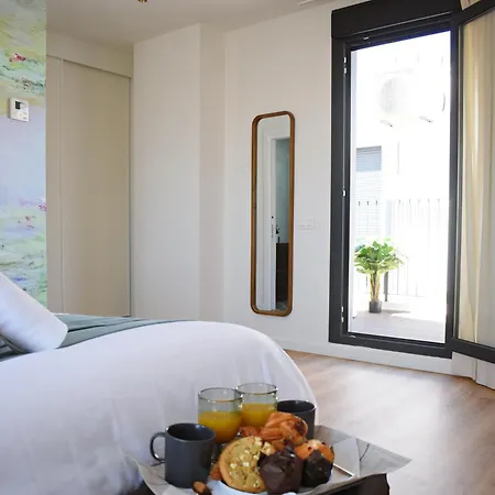 Bright Duplex In Centre Apartment