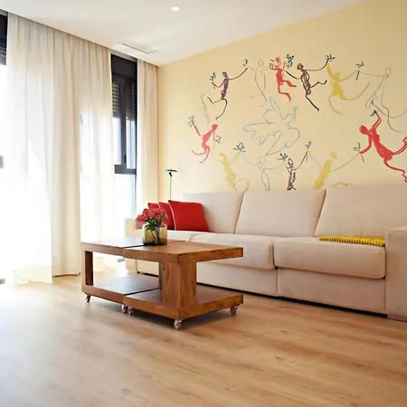 Bright Duplex In Centre
